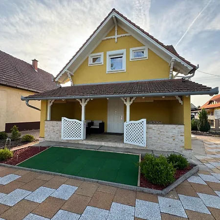 Flamingo Апартаменты Кишкунмайша