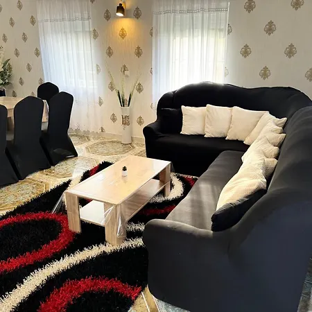 Flamingo Apartment