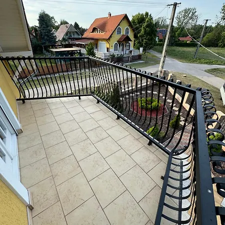 Flamingo * Кишкунмайша